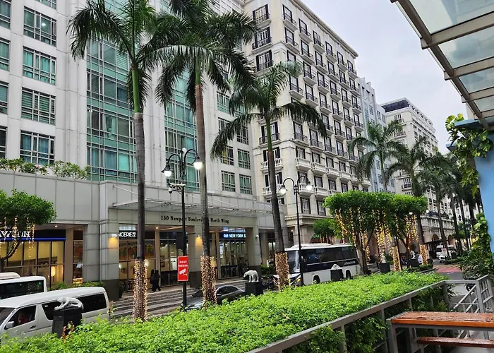 Appartement Casa Antonio At 7i Two Palm Tree Beside Naia3 Manille